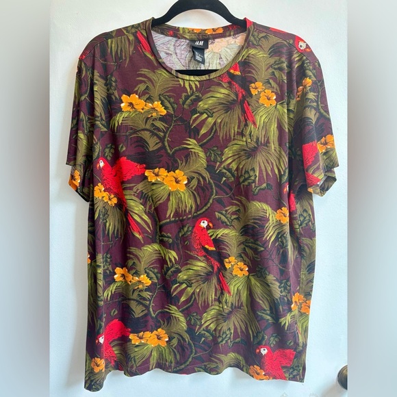 H&M Multicolor Tropical Print Tee - Picture 1 of 6